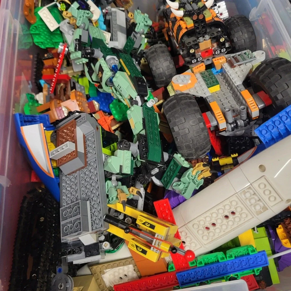 Lego 4 LBS of Random Mixed 100% Lego Bulk Lot’s - Picture 5 of 7